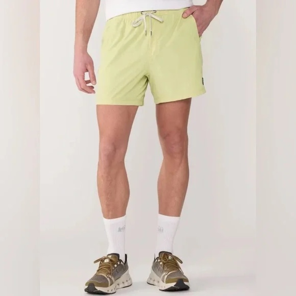 Vuori Men’s Kore Short - Picture 2 of 10
